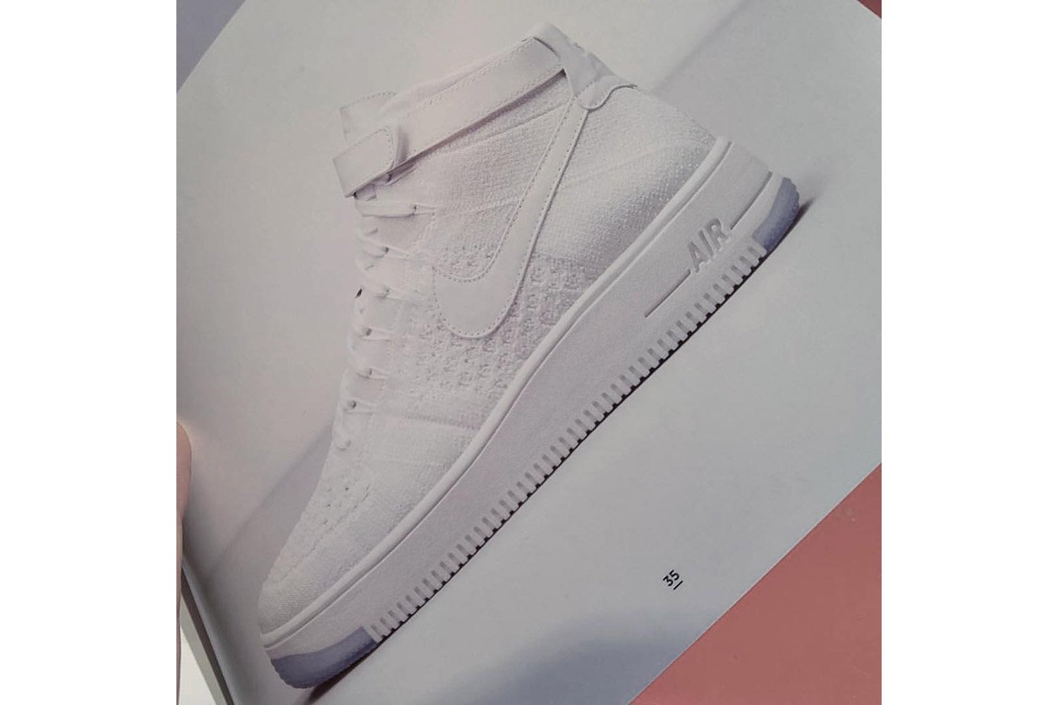 Nike Air Force 1 Flyknit